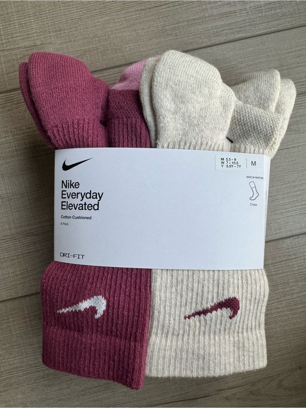 Nike Everyday Crew Socks size Medium